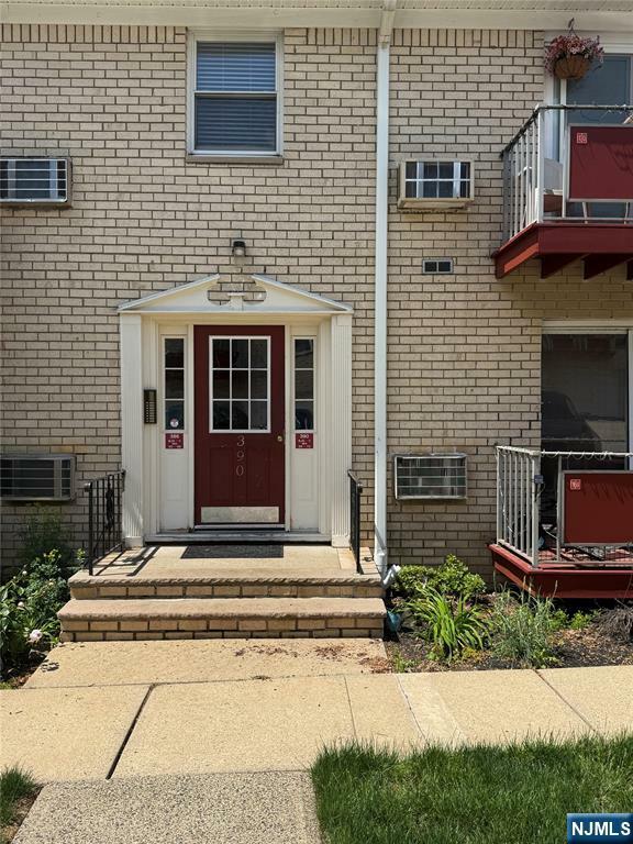 Property Photo:  386 Hoover Avenue 165  NJ 07003 