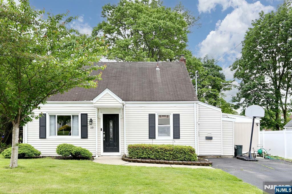 Property Photo: 10 Lynne NJ 07506