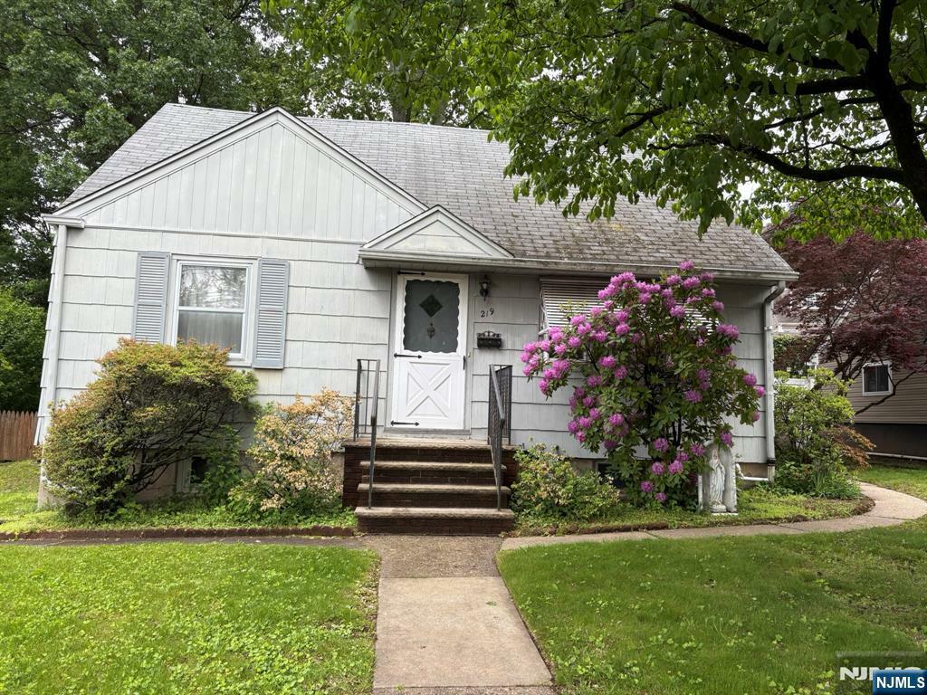 Property Photo:  219 Sanzari Place  NJ 07607 