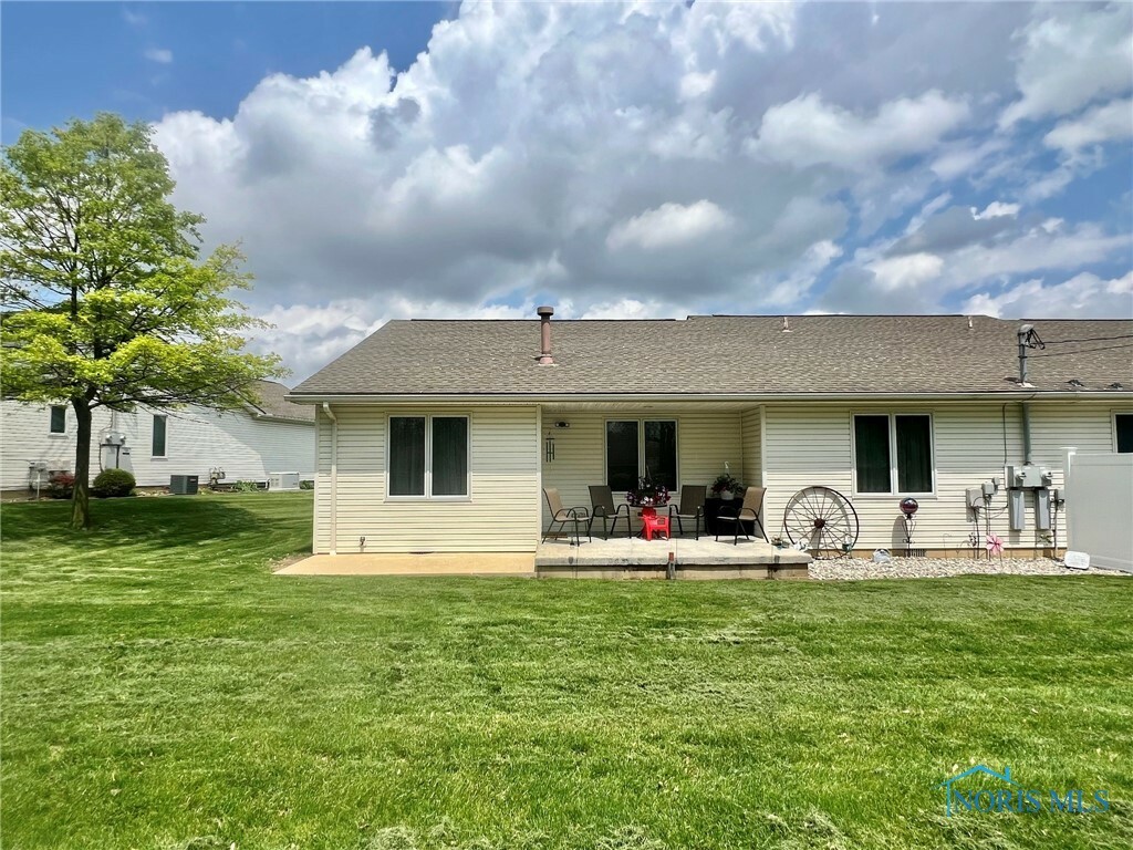 Property Photo: 647 Villa South Drive OH 45840