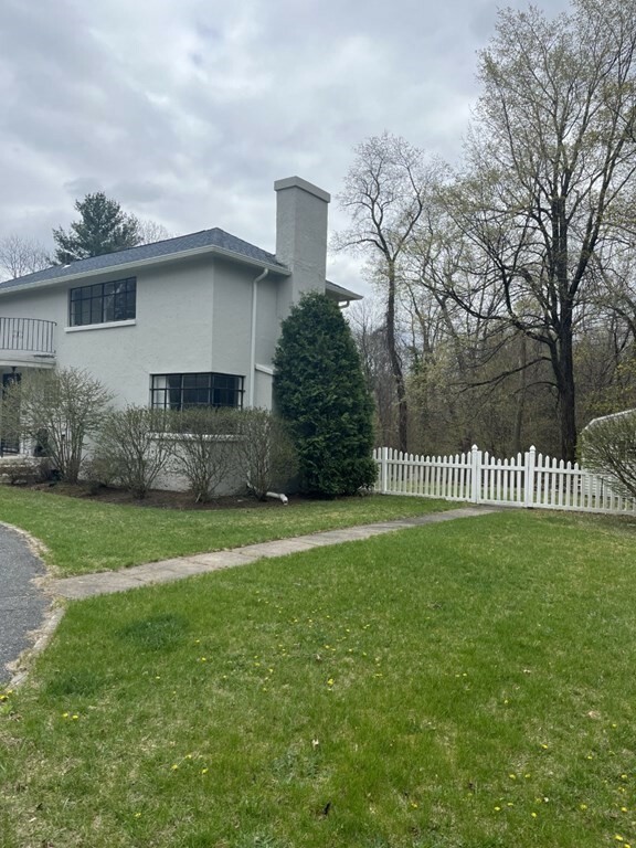 Property Photo: 270 Moreland St MA 01609