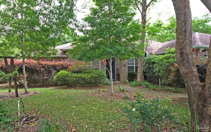 5893 Chi Chi Cir  Milton FL 32570 photo