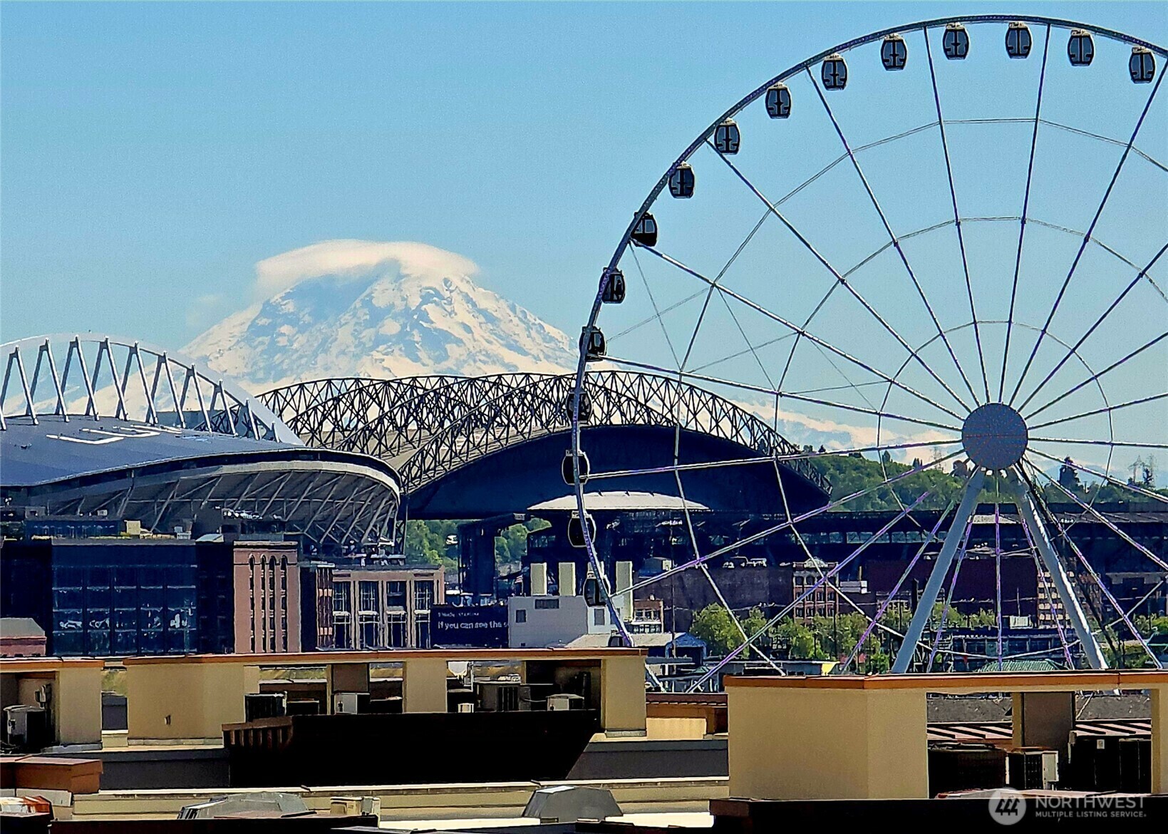 Property Photo: 1900 Alaskan Way 404 WA 98101