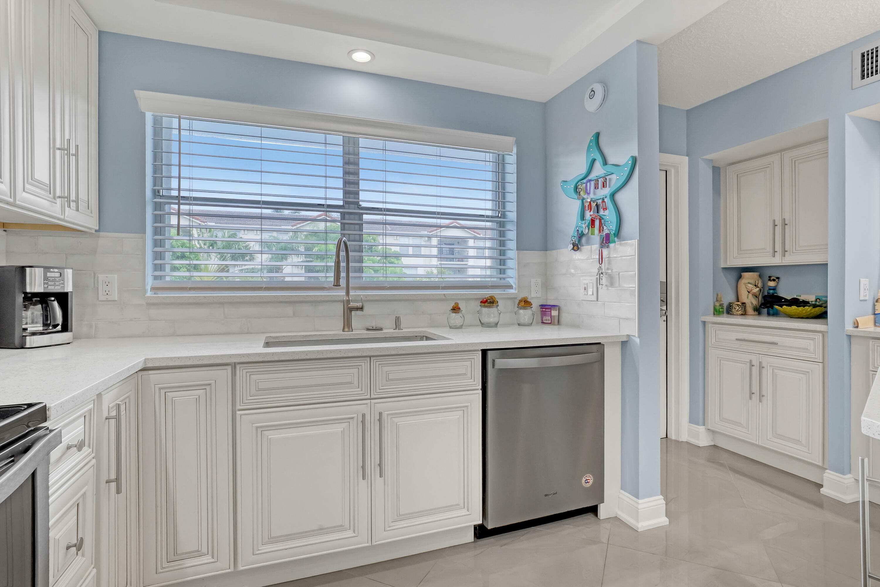 Property Photo: 2018 S Federal Highway 304 FL 33435