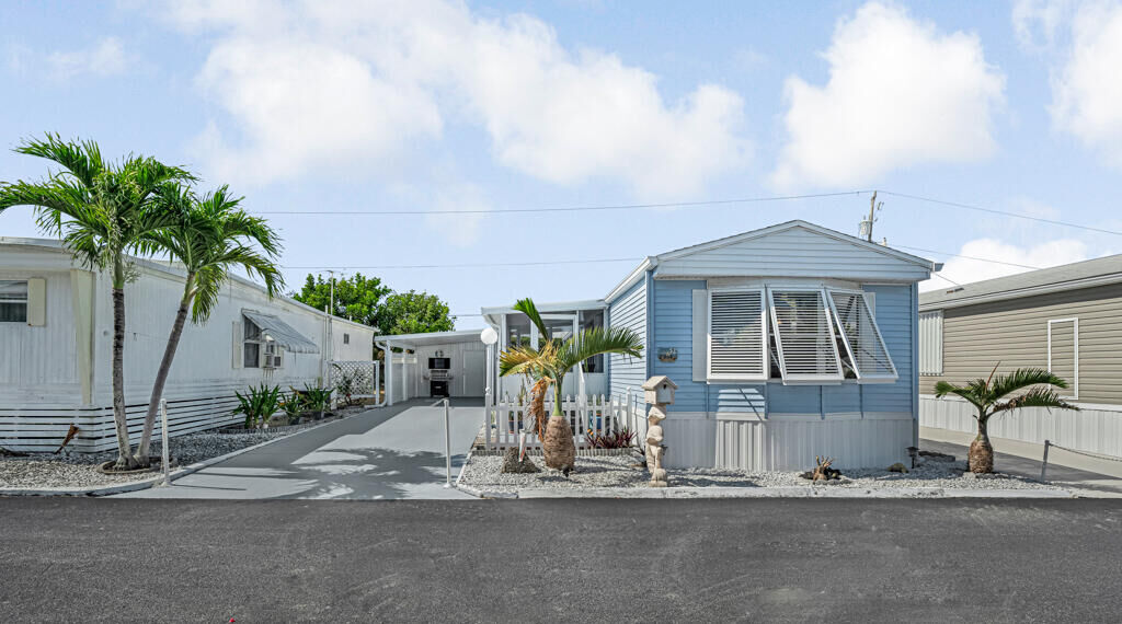 Property Photo: 14661 US Highway 1 52 FL 33408