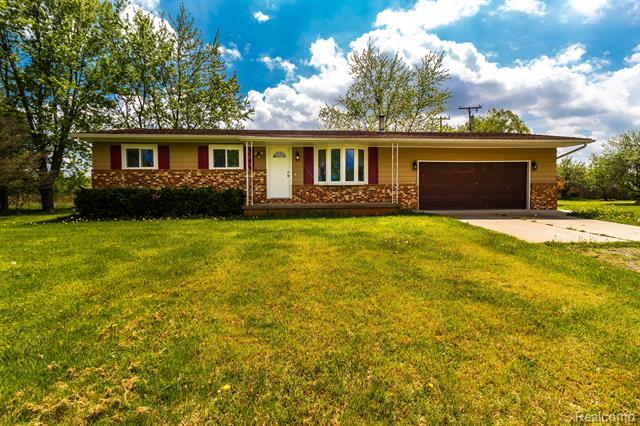 Property Photo: 789 W Castle Road MI 48435