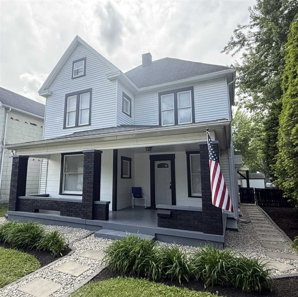 Property Photo: 425 Richmond Ave IN 47374