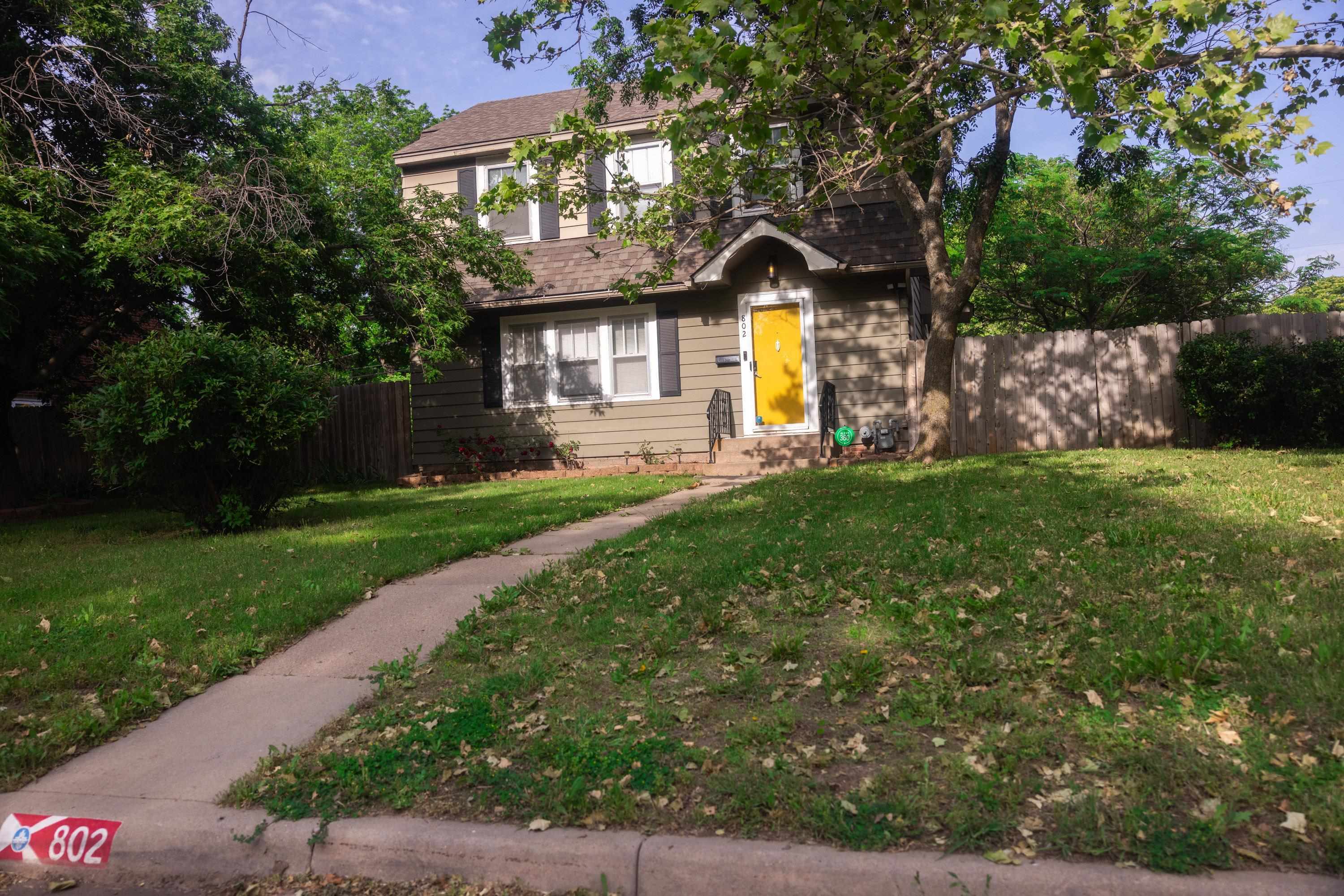 Property Photo: 802 N Broadview St KS 67208
