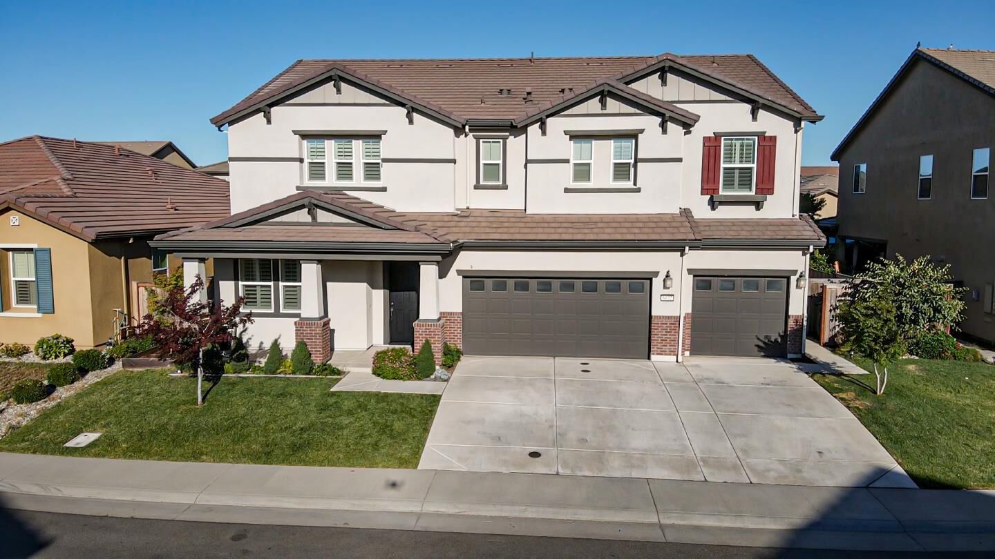 Property Photo: 6032 Duet Way CA 95747