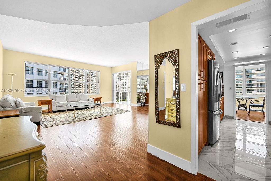 5640 Collins Ave 8B  Miami Beach FL 33140 photo