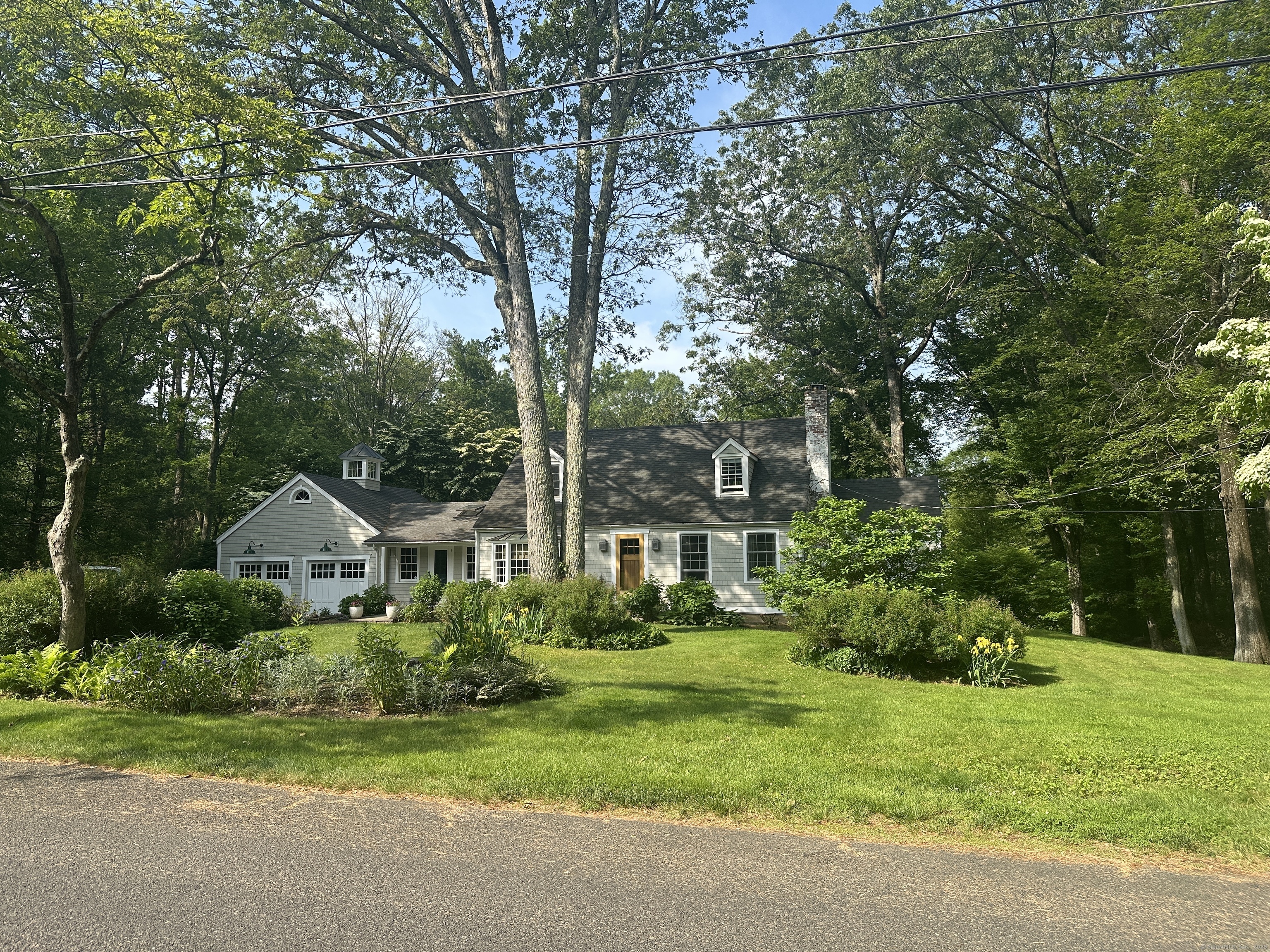 Property Photo: 44 Meadow Ridge Drive CT 06612