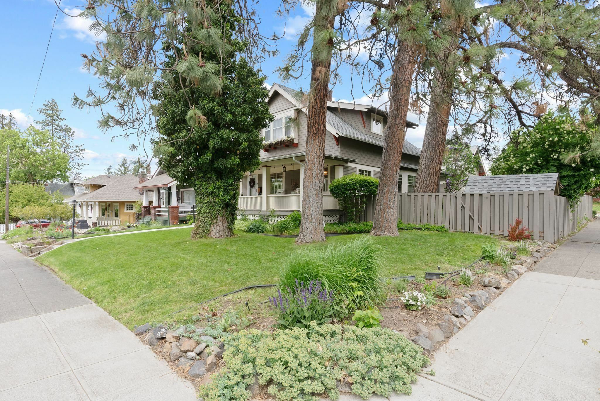 Property Photo: 1527 S Adams St WA 99203