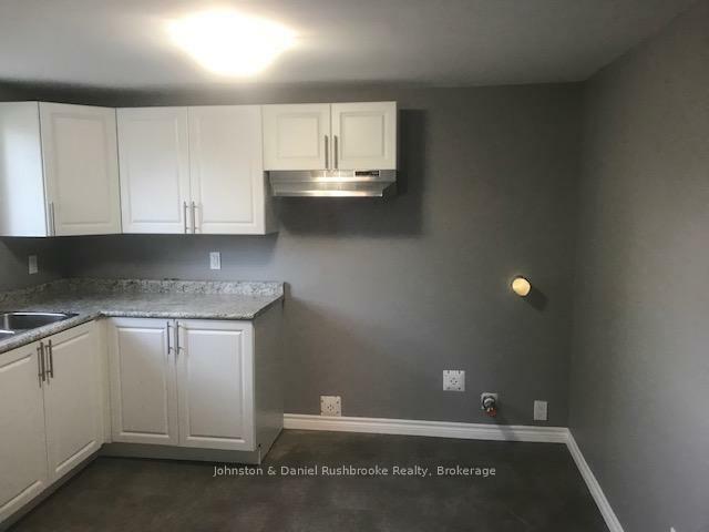 Photo de la propriété: 28 Grove Street E ON L4M 2N7
