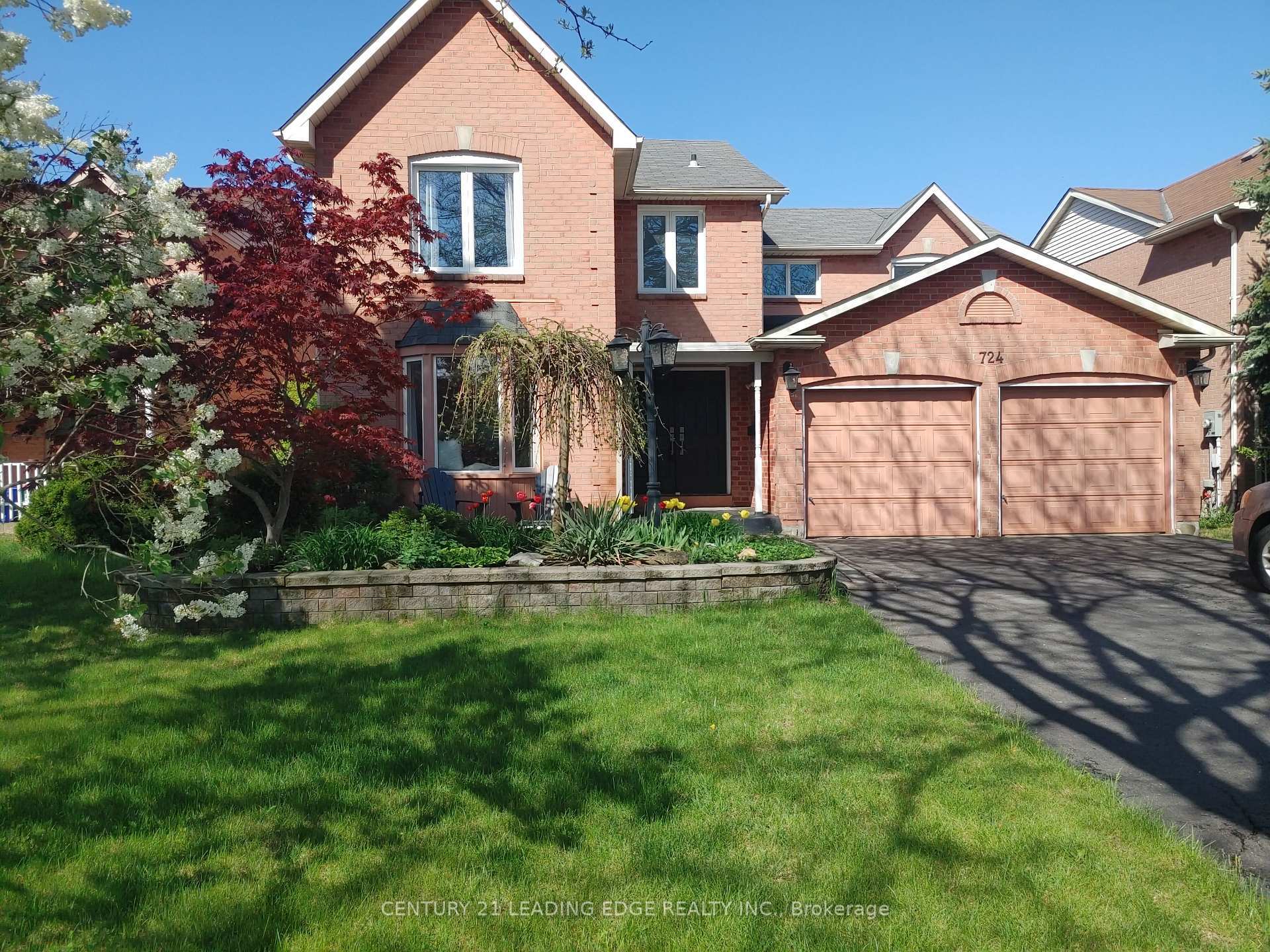 Property Photo: 724 Barnes Crescent ON L1J 8K1