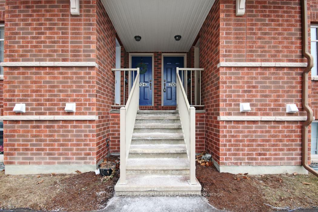 Property Photo:  700 Reardon Private  ON K1V 2K8 