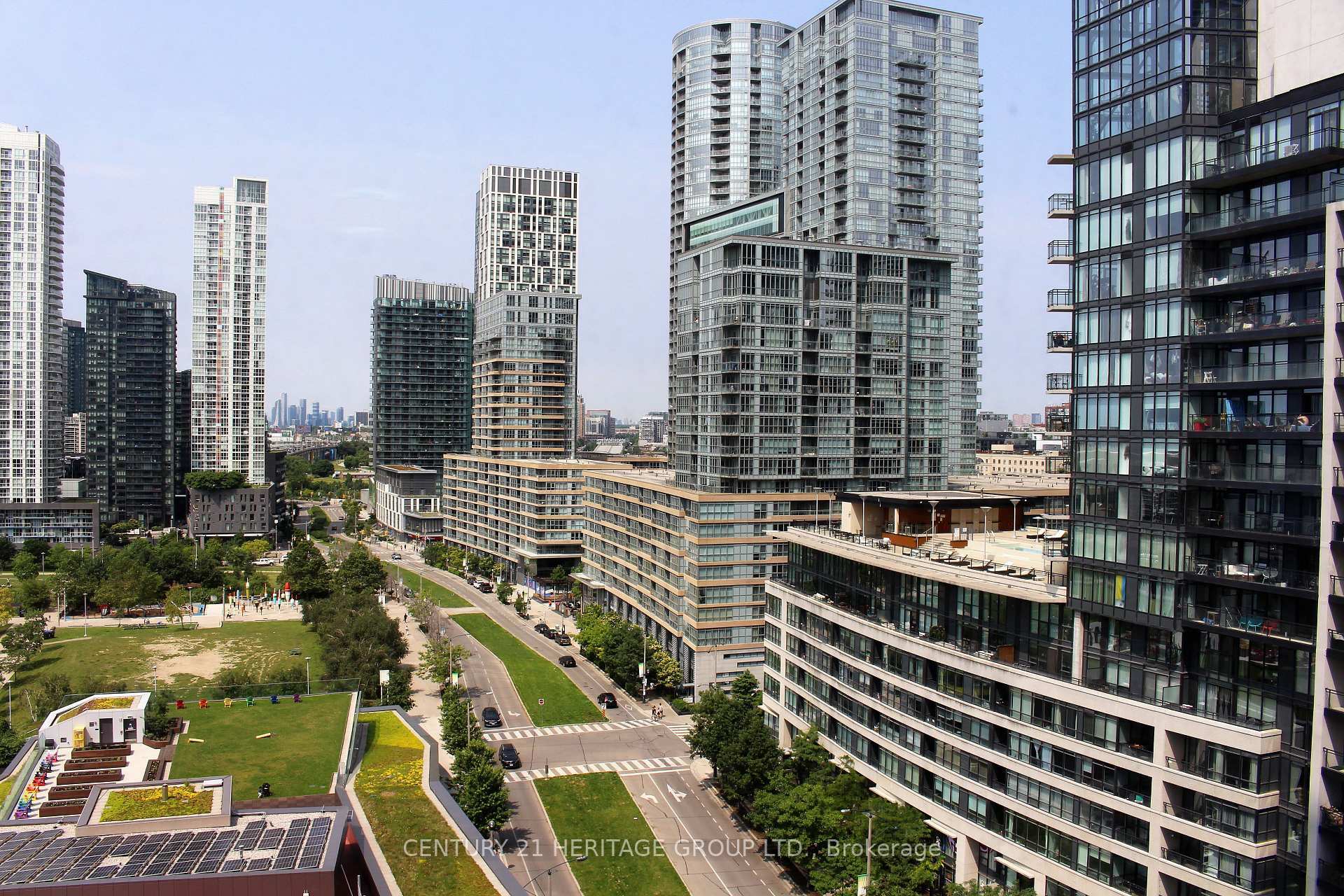 Property Photo: 15 Fort York Boulevard 1802 ON M5V 3Y4