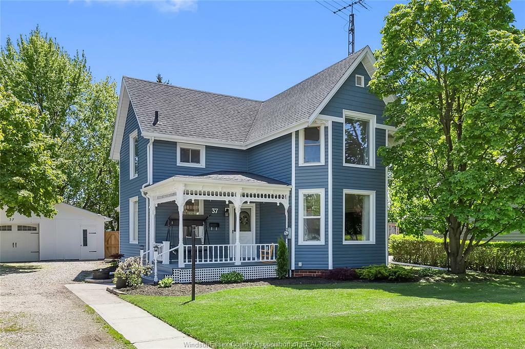 Property Photo: 37 Canal Street East ON N0P 2L0
