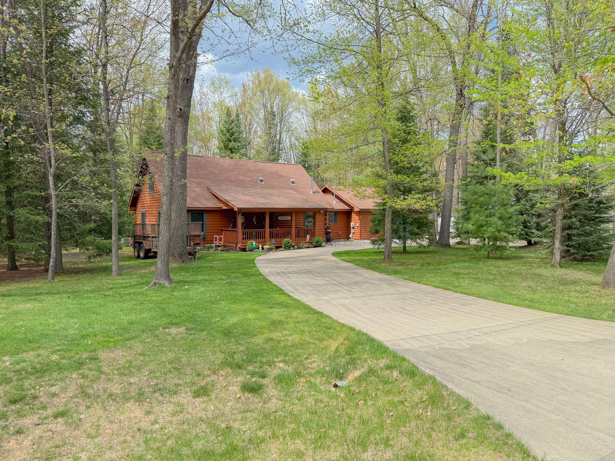 Property Photo:  305 Meadow Lane  MI 48629 