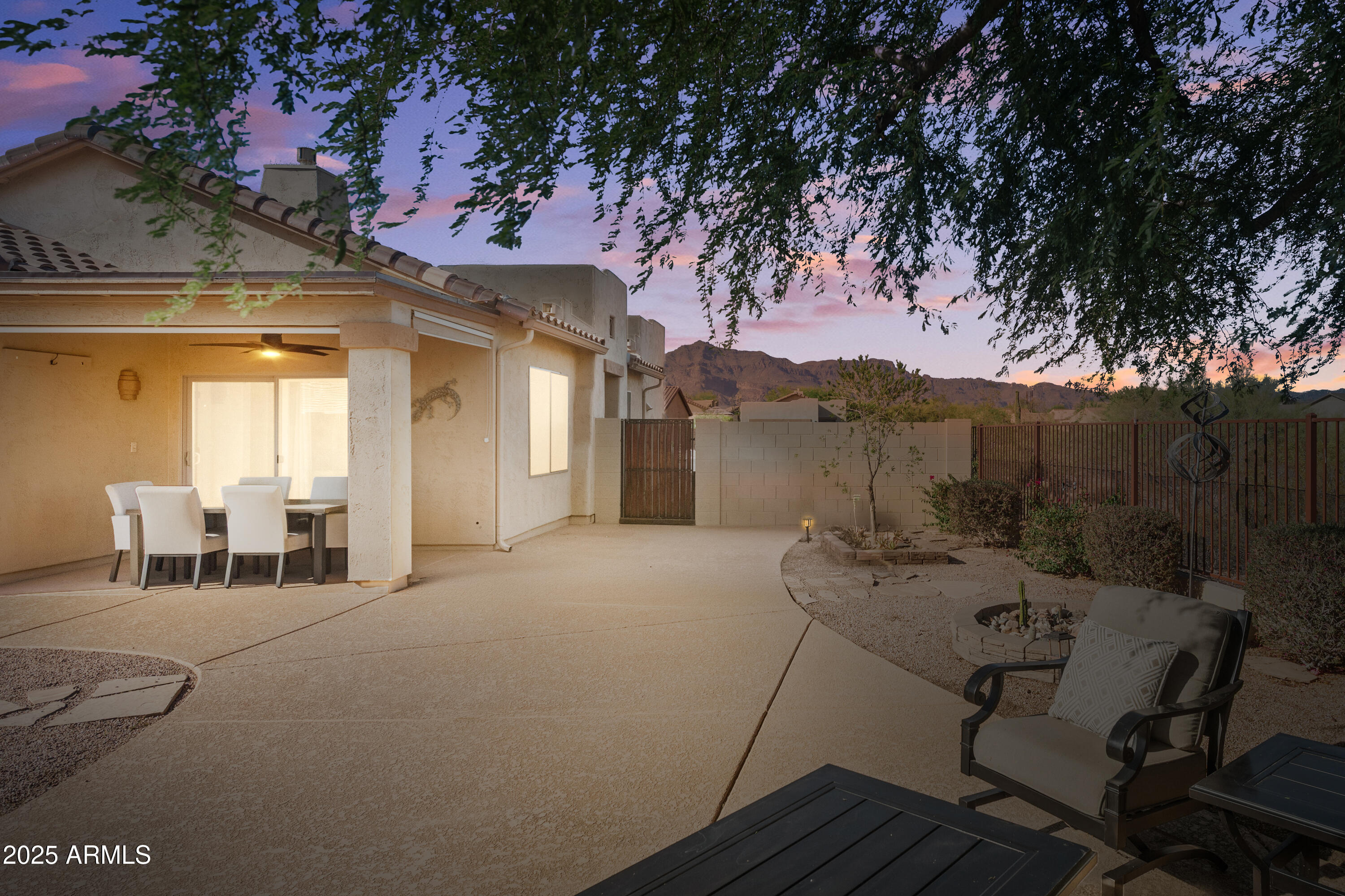 Property Photo: 10607 E Hillside Mine Court AZ 85118