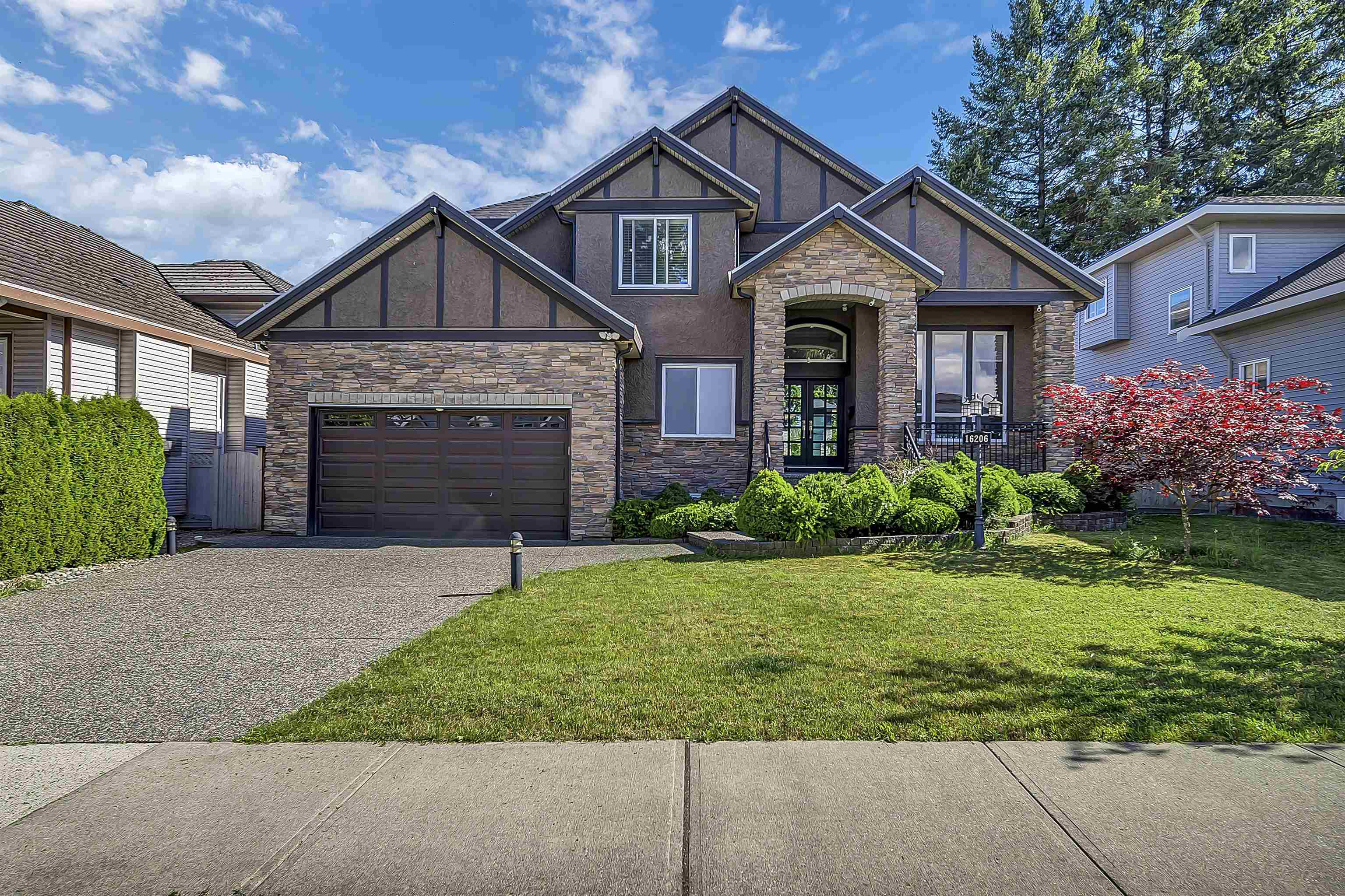 16206 96B Avenue  Surrey BC V4N 5X2 photo
