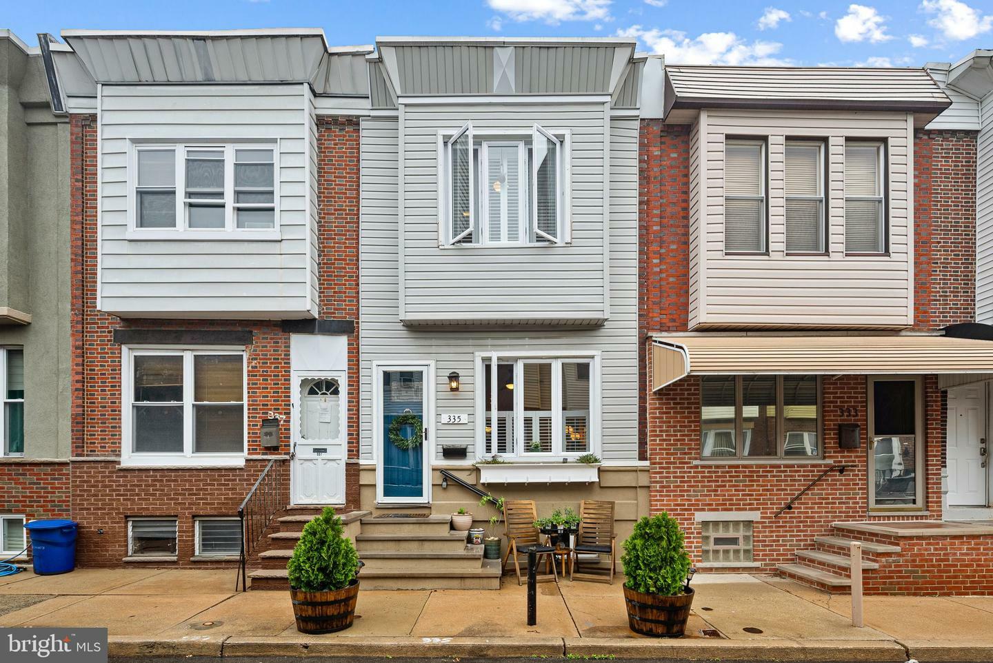 335 Gladstone Street  Philadelphia PA 19148 photo