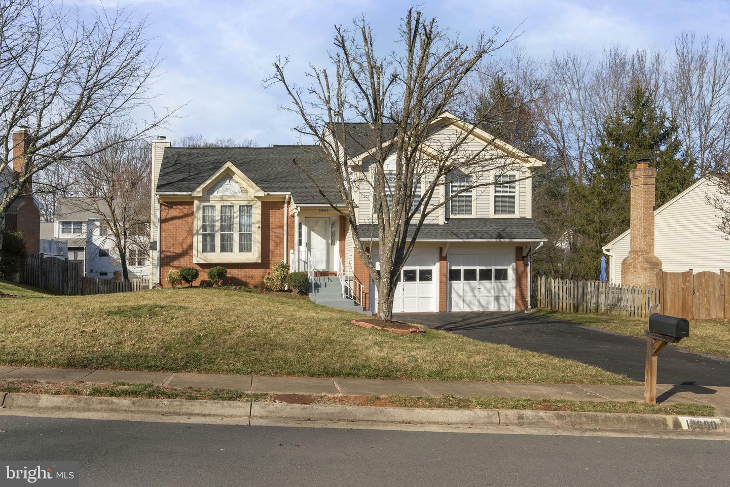 Property Photo: 14690 Stratford Drive VA 22193