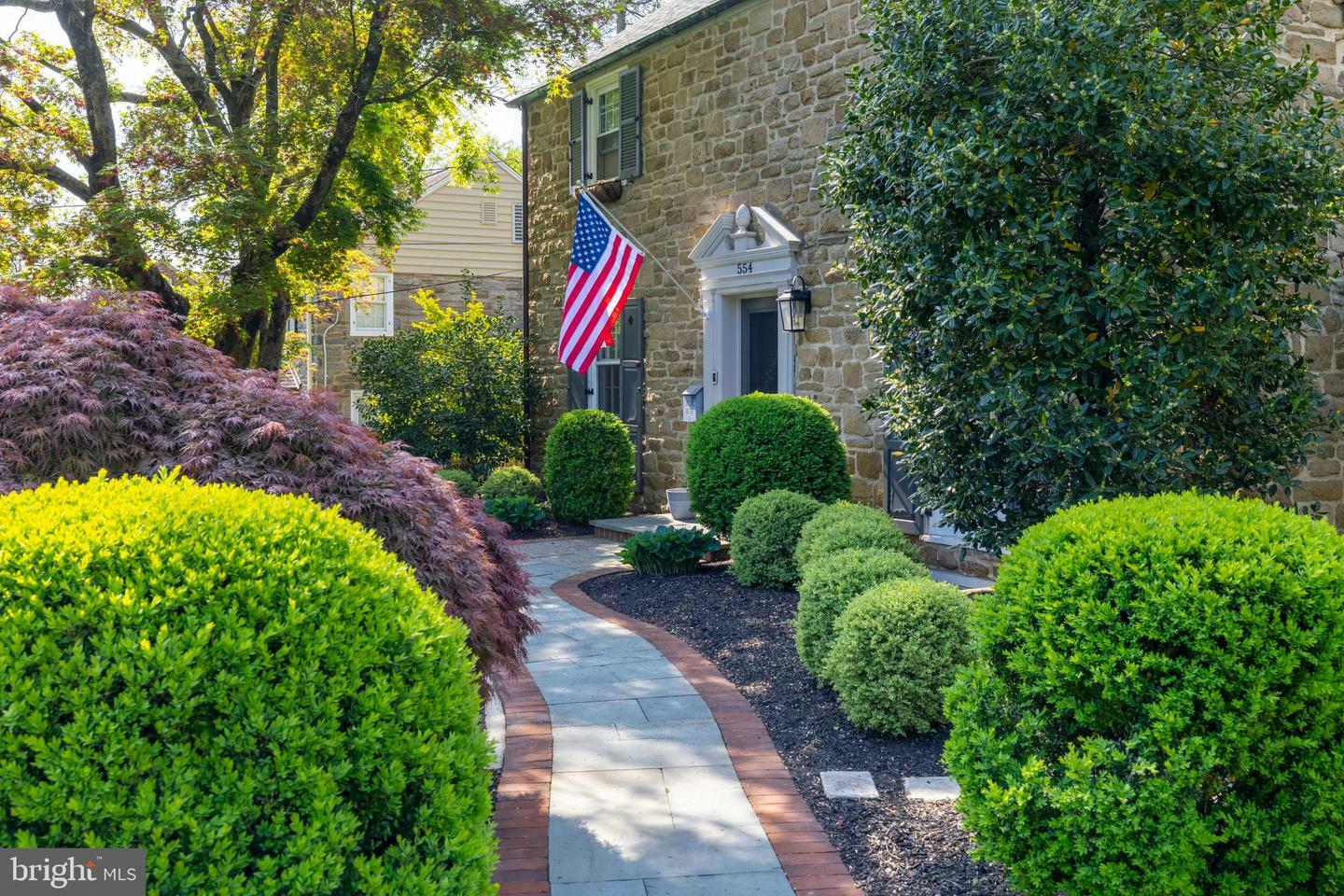 Property Photo:  554 Twickenham Road  PA 19038 