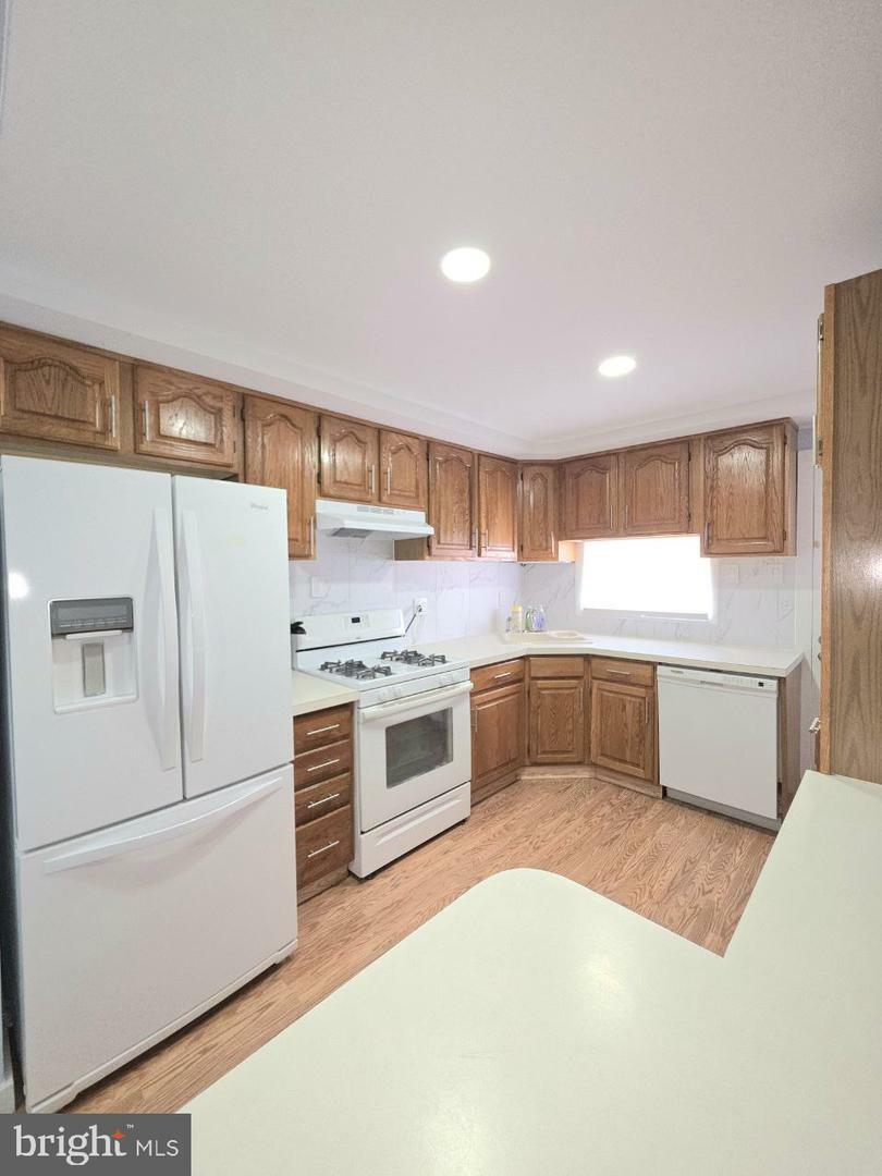 Property Photo: 2680 Tremont Street PA 19152