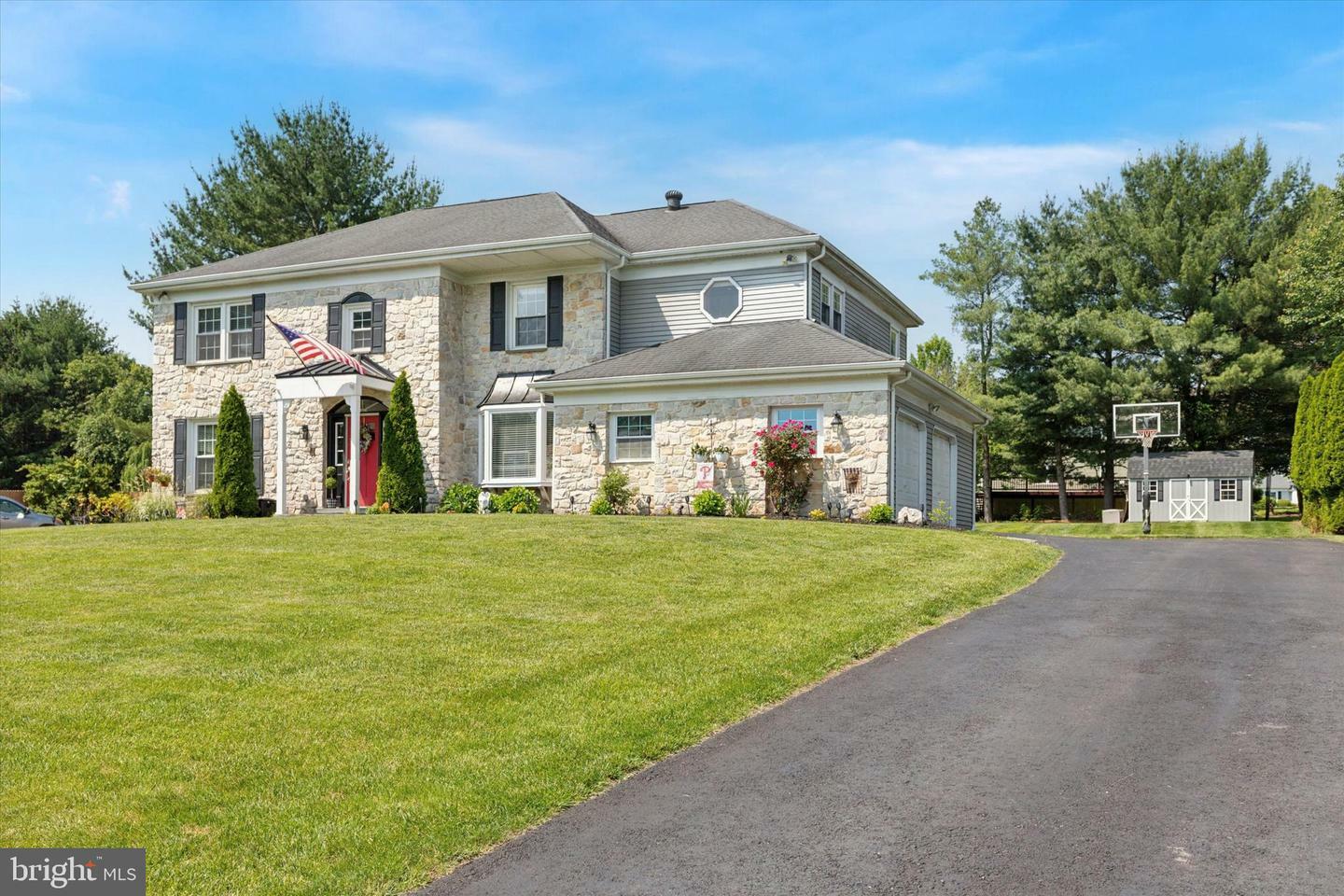Property Photo: 1004 Winding River Lane PA 19460