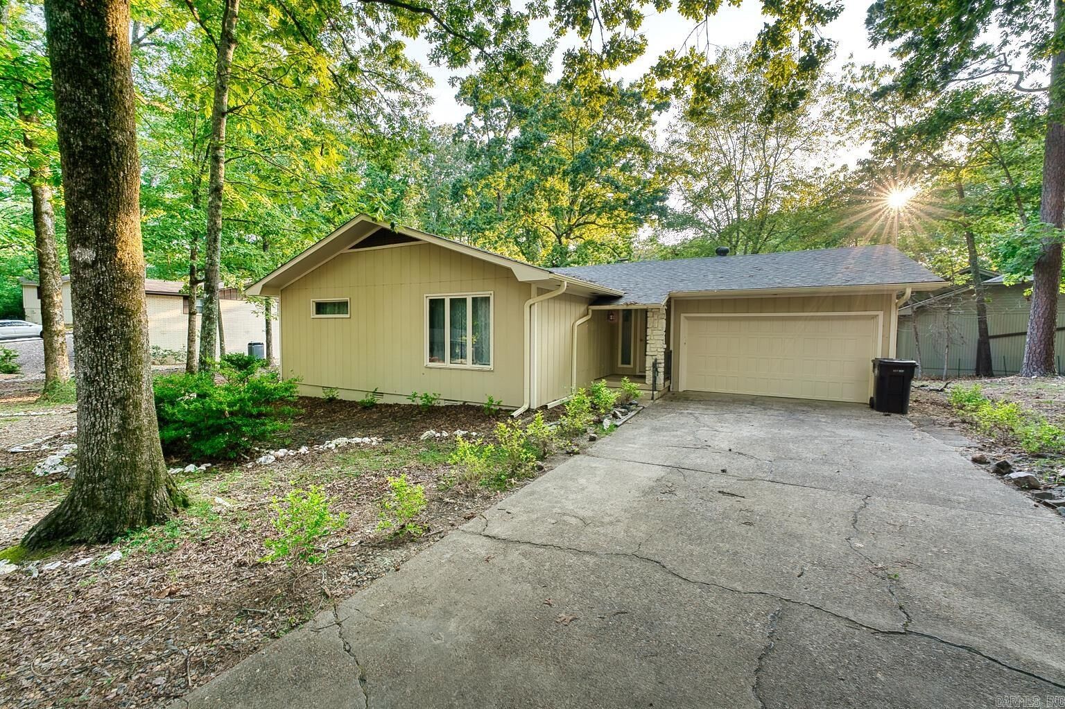 Property Photo:  54 La Granja Circle  AR 71909 