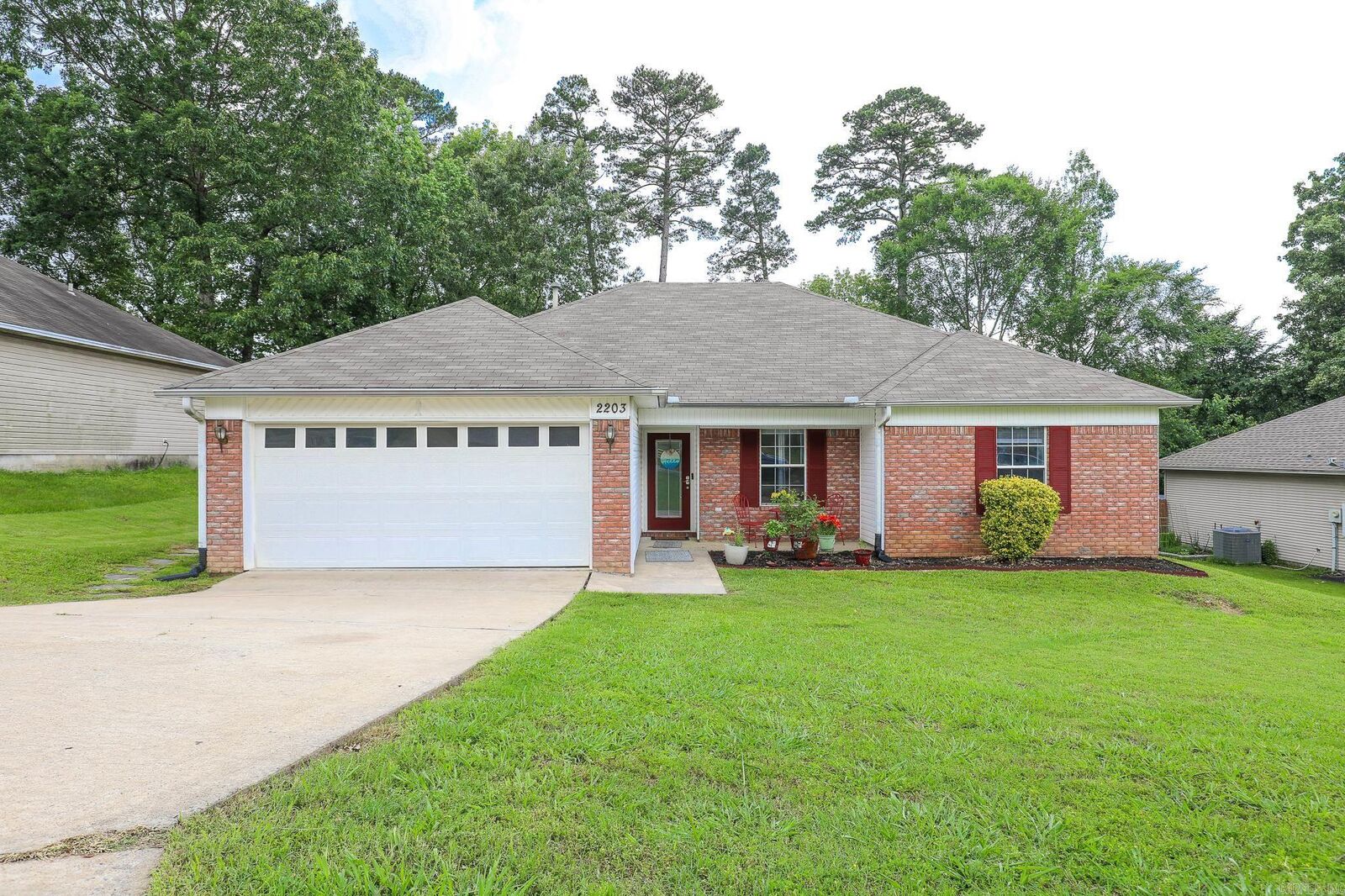 Property Photo:  2203 Cedar Ridge Drive  AR 72015 