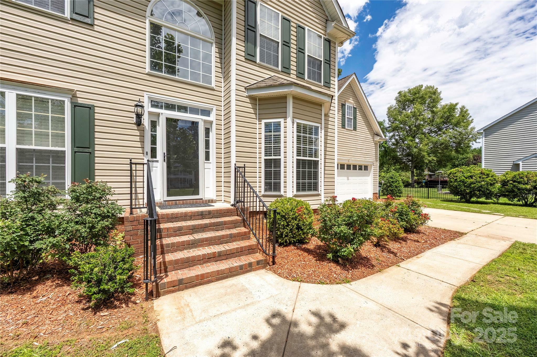 Property Photo: 6504 Sybil Court NC 28079
