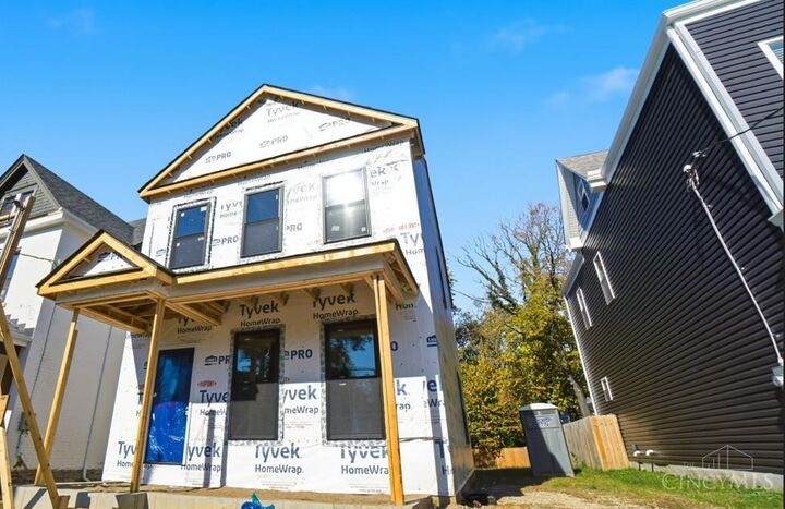 Property Photo:  1730 Hewitt Avenue  OH 45207 