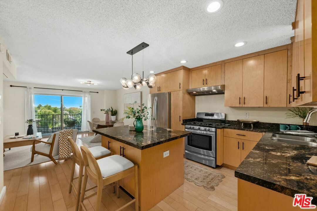 Property Photo: 1707 Micheltorena St CA 90026