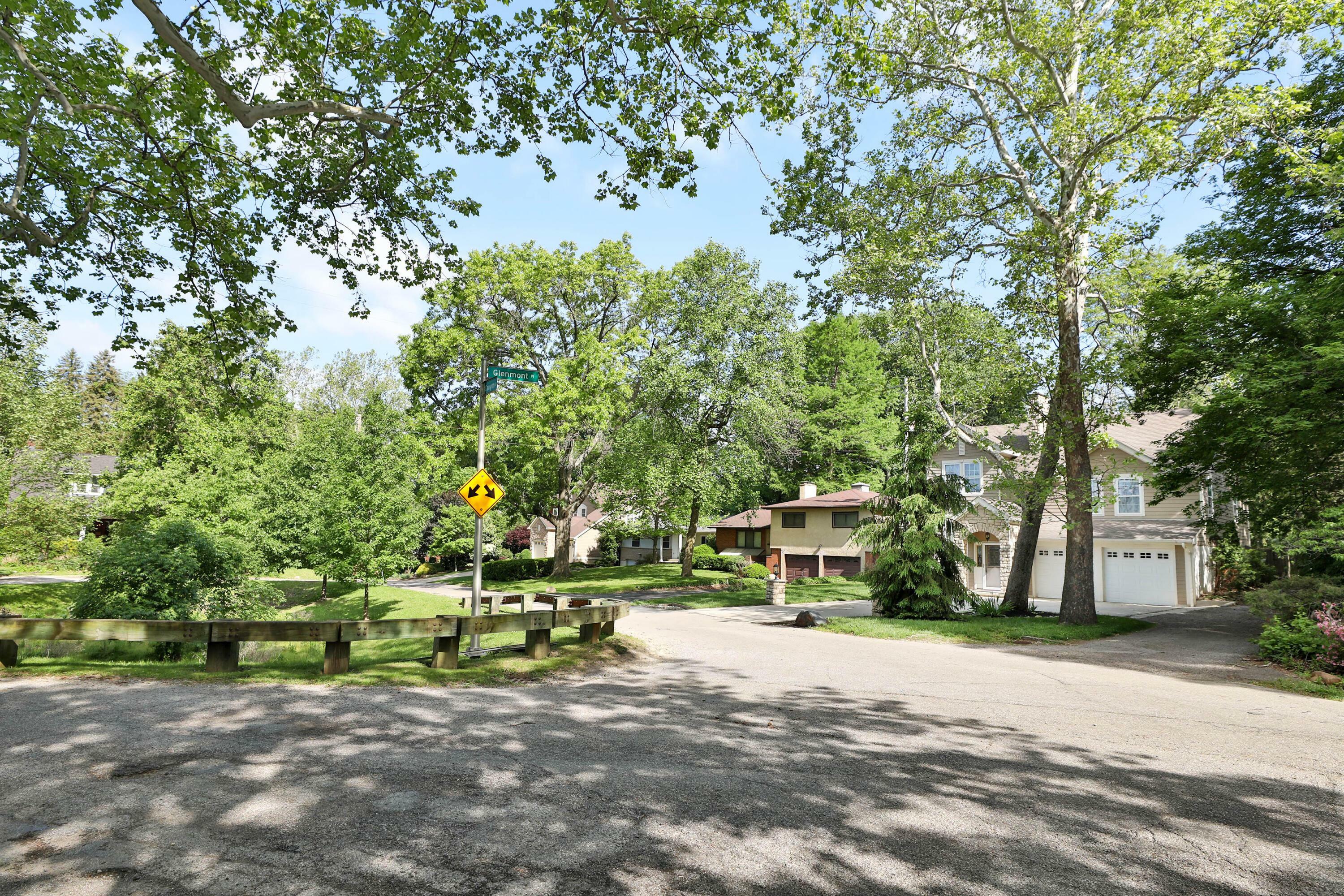 Property Photo: 258 Canyon Drive OH 43214
