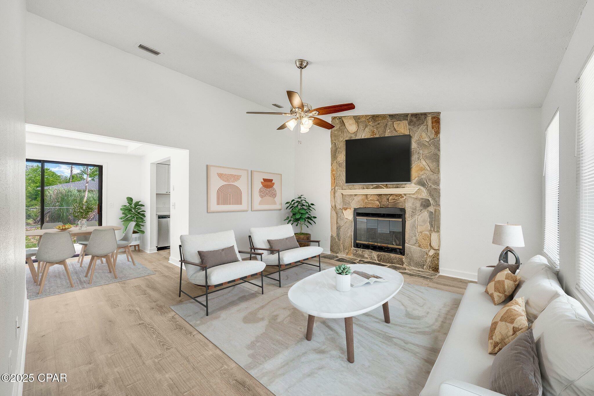 Property Photo: 3746 Greentree Circle FL 32405