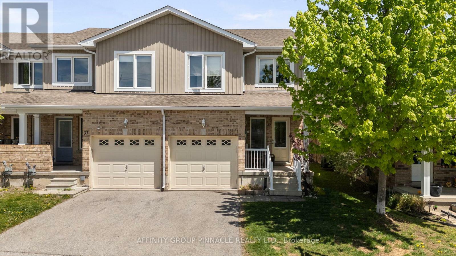 Property Photo: 75 Prince William Way 32 ON L4M 7P5