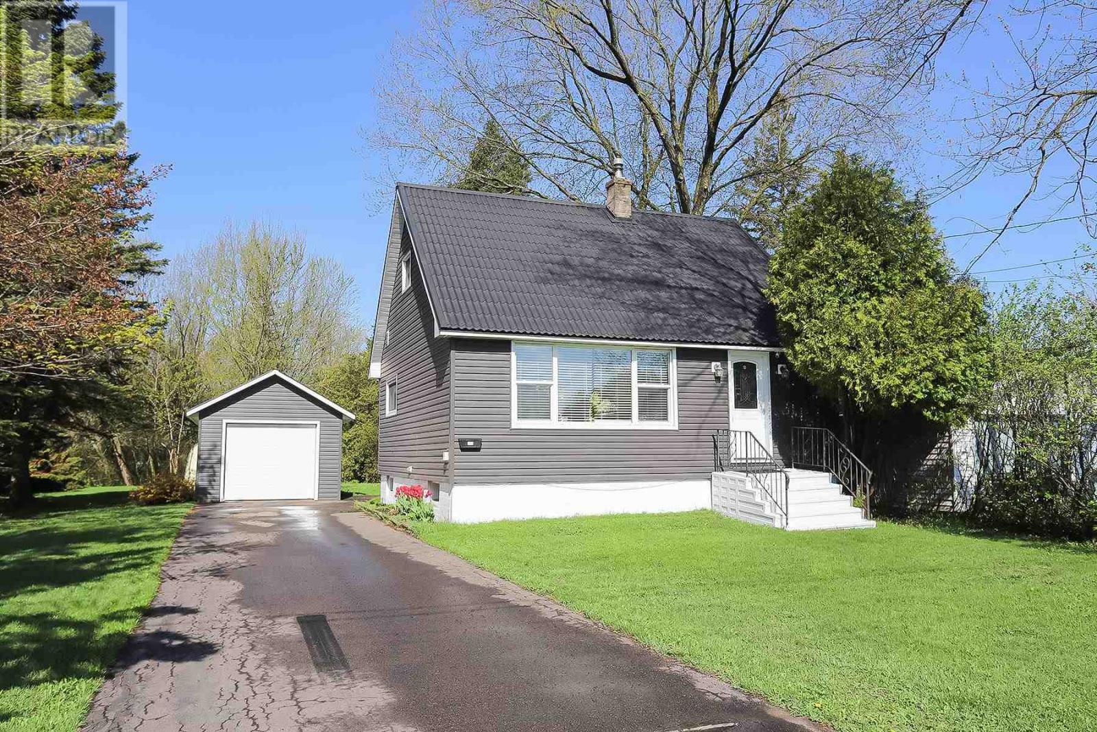 Property Photo: 127 Roosevelt Ave ON P6C 5M7