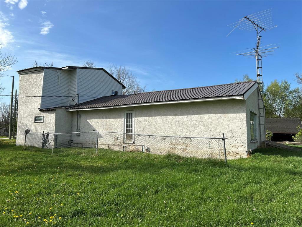 Property Photo: 49 Hummingbird Lane MB R0E 0C0