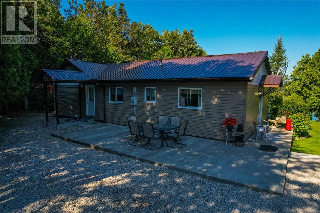 Property Photo: 75 Holmes Street ON P0P 2B0