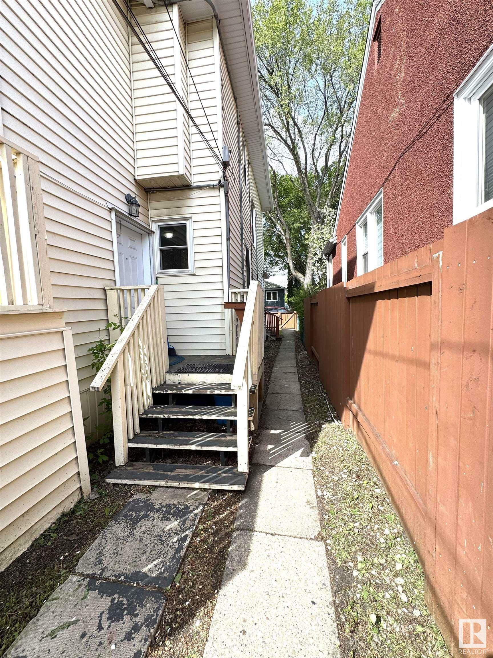 Photo de la propriété: 11431 87 Street NW AB T5B 3M2