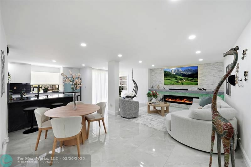 Property Photo: 3559 Magellan Cir 326-2 FL 33180