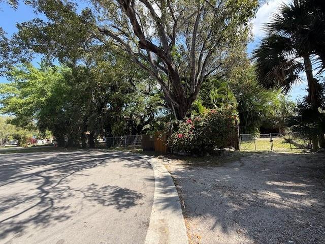 Property Photo:  3340 SW 15th Ave  FL 33315 