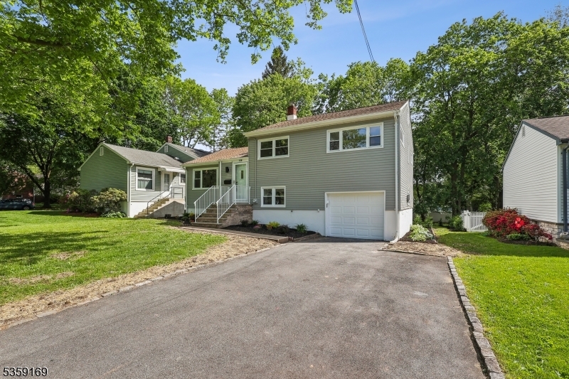 Property Photo:  158 Old Indian Rd  NJ 07052 