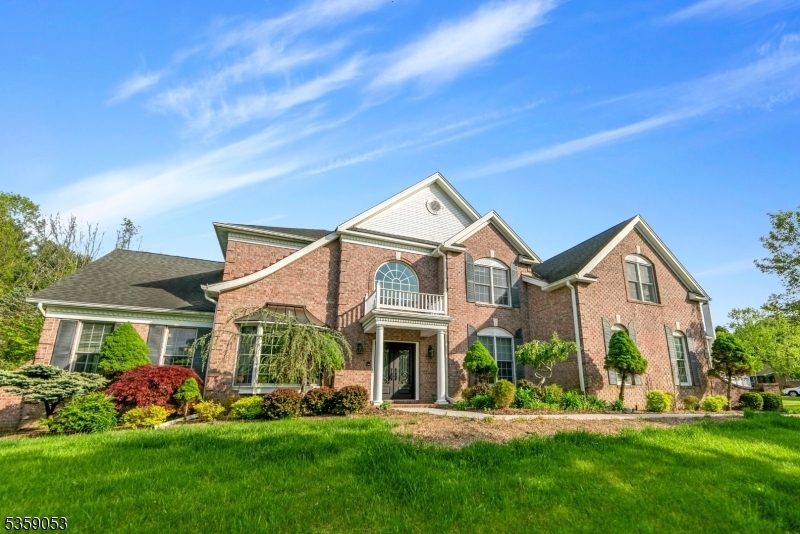 Property Photo: 4 Greenbriar Ct NJ 07836