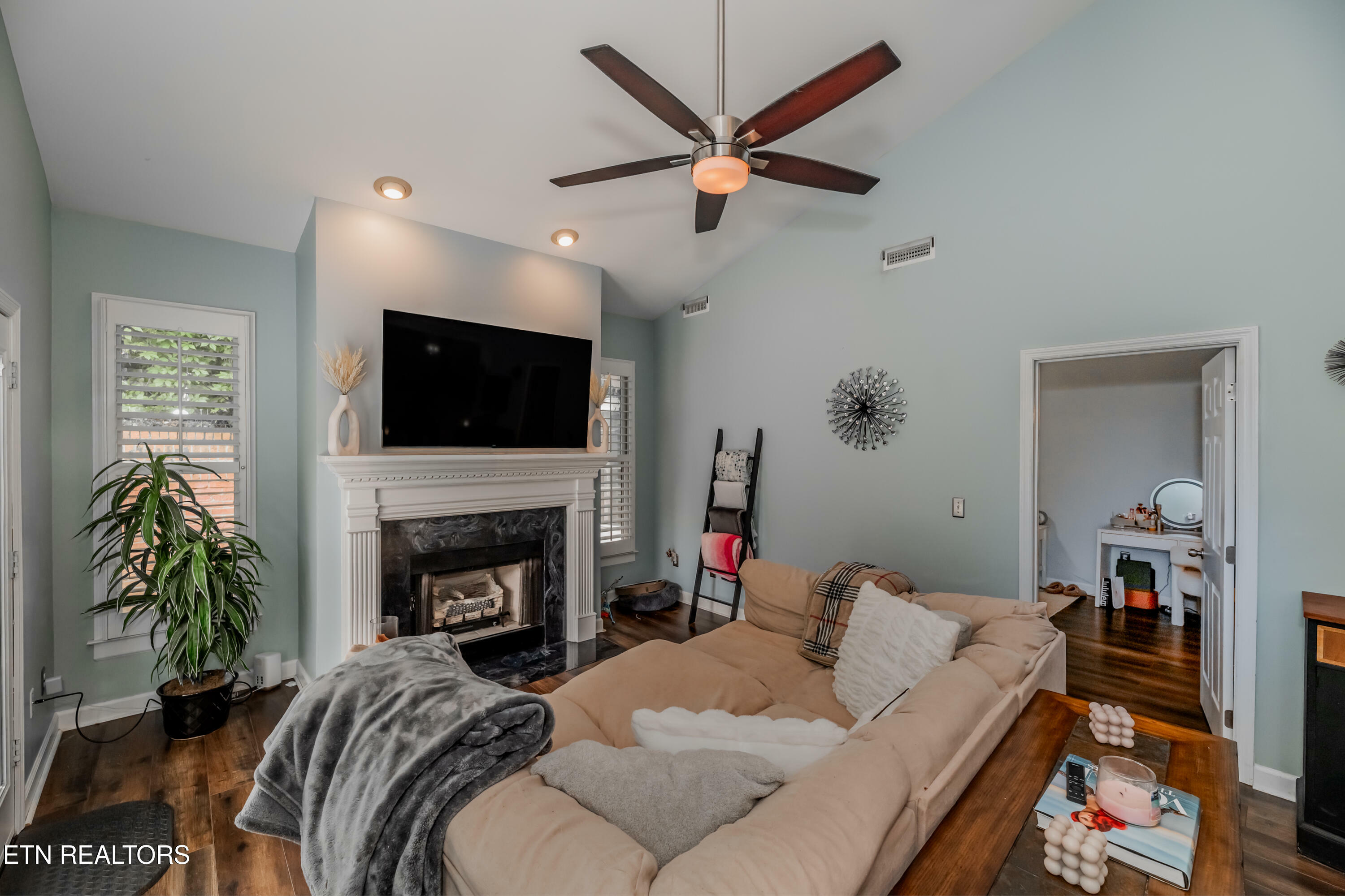 Property Photo: 1403 Kenton Way TN 37922
