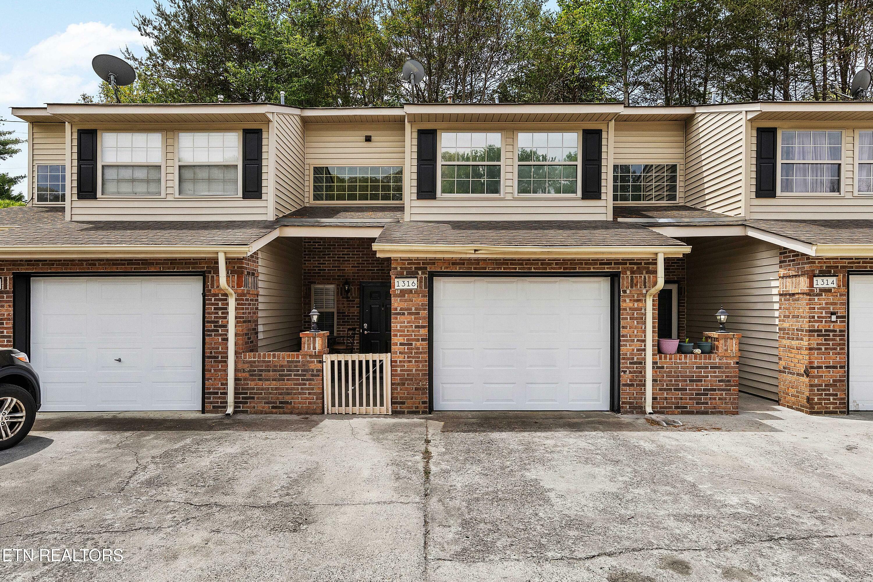 Property Photo: 1316 Mountain Meadows Way TN 37862