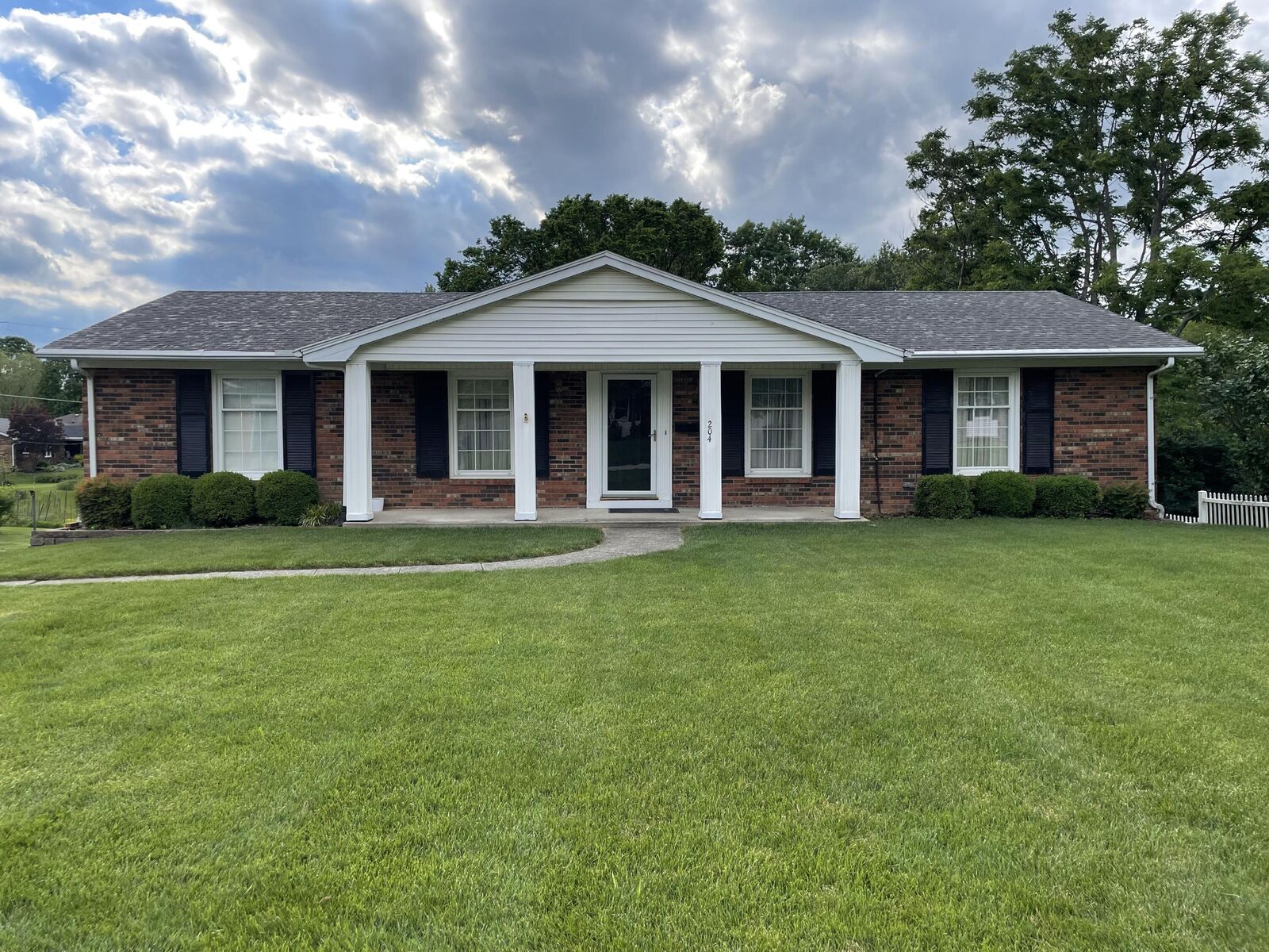 Property Photo: 204 Bellwood Court KY 40601