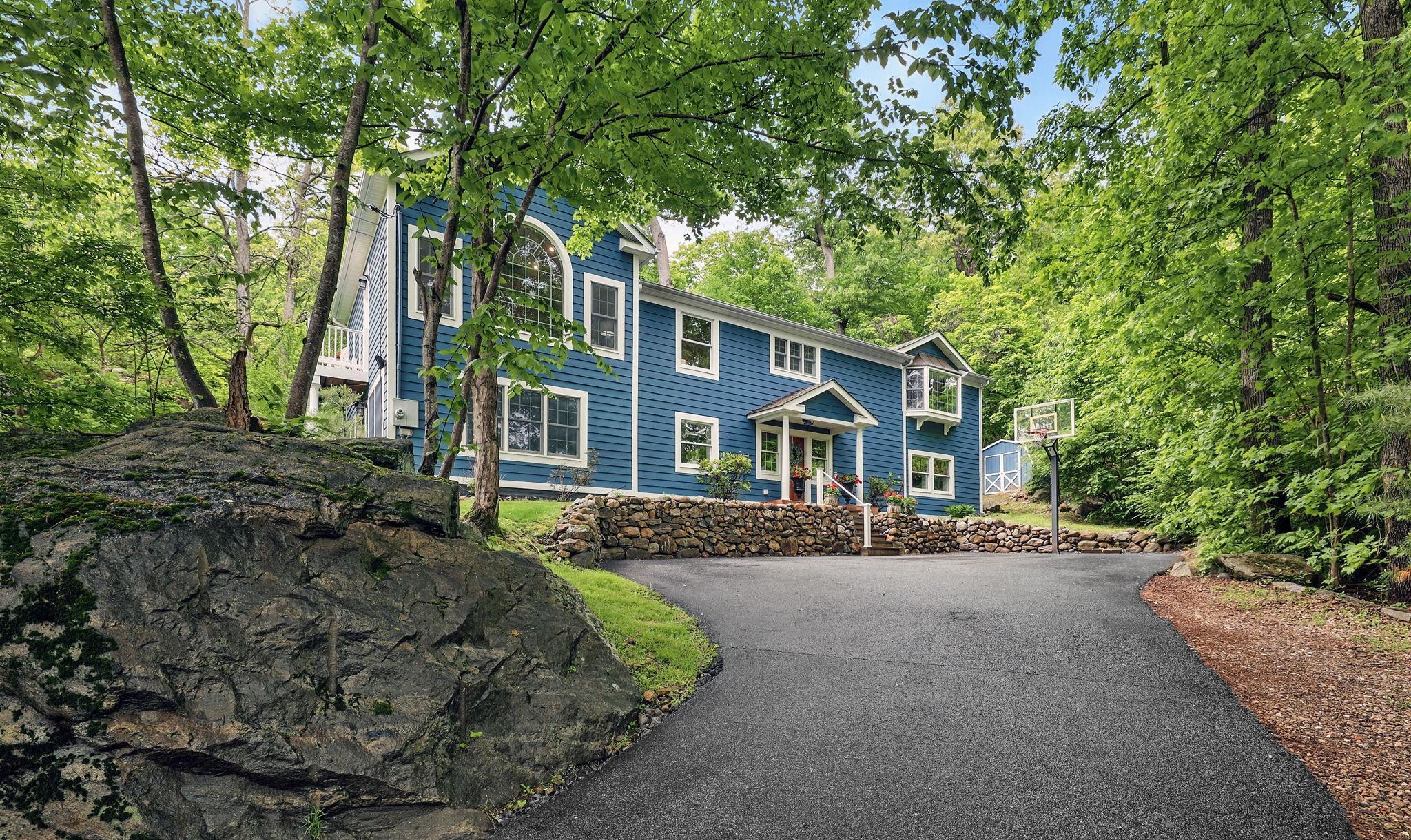 9 Saint Joans Place  Sloatsburg NY 10974 photo