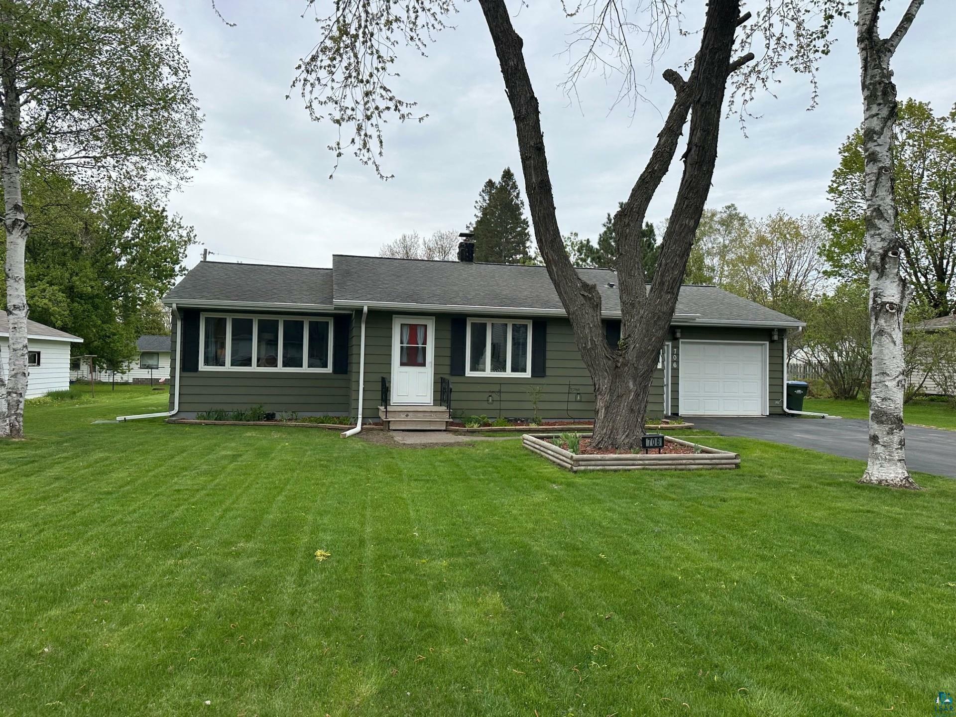 Property Photo: 706 28th St MN 55720